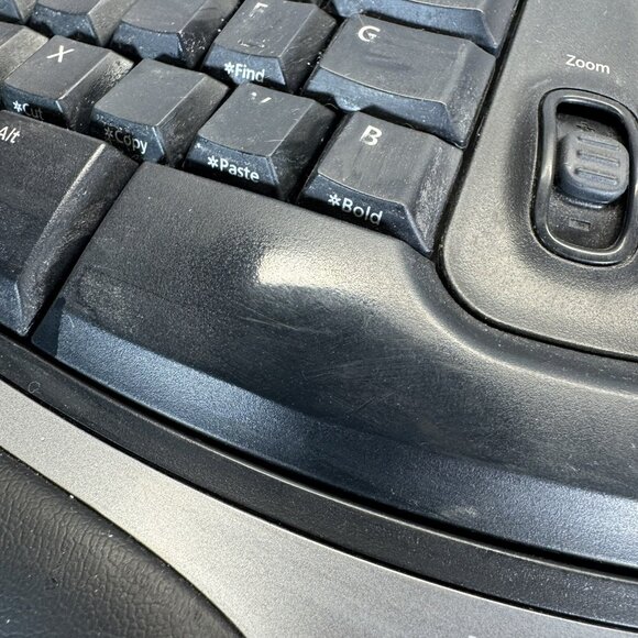 Microsoft Natural Ergonomic Keyboard 4000 v1.0 KU-0462 USB Wired - Picture 3 of 11